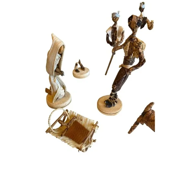 Primitive Nativity Set  Corn Husk Twig  Folk Art Figures Holy Family Christmas - Picture 2 of 11